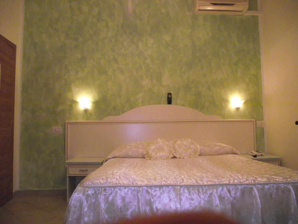 Hotel Ausonia Monte Porzio Rum bild
