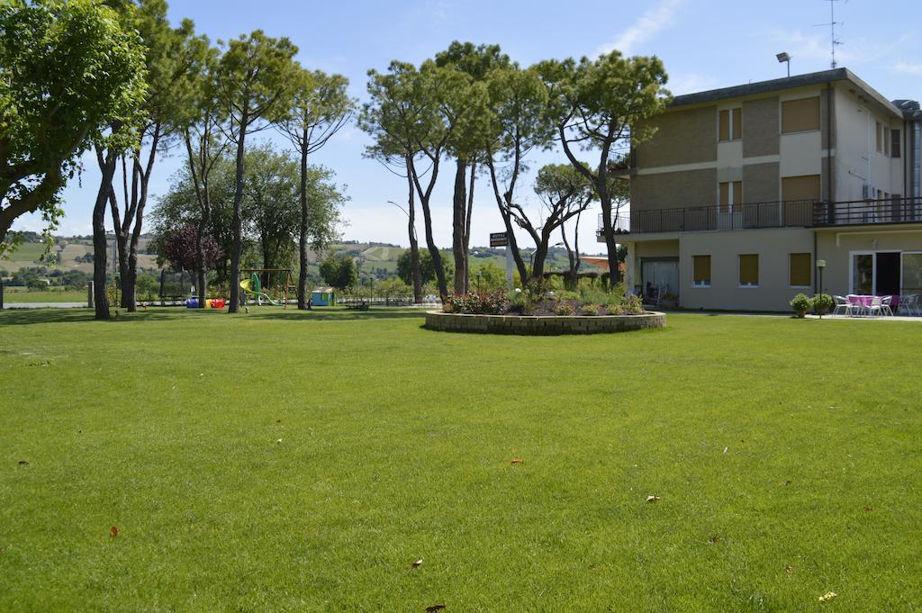 Hotel Ausonia Monte Porzio Exteriör bild